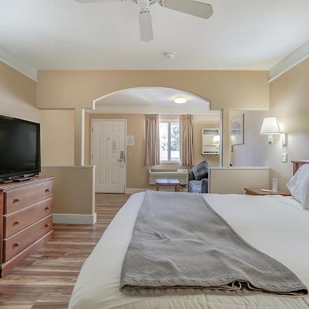 Shasta Pines Motel & Suites Burney Εξωτερικό φωτογραφία