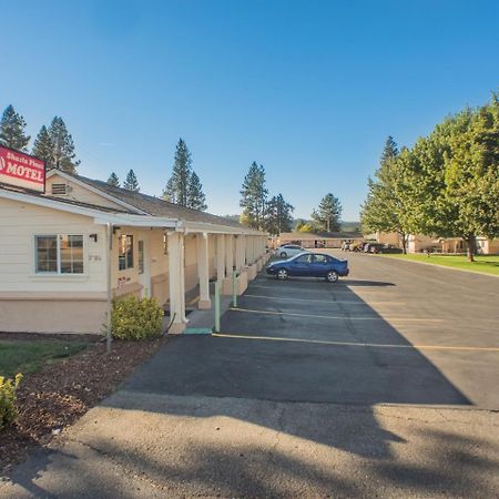 Shasta Pines Motel & Suites Burney Εξωτερικό φωτογραφία