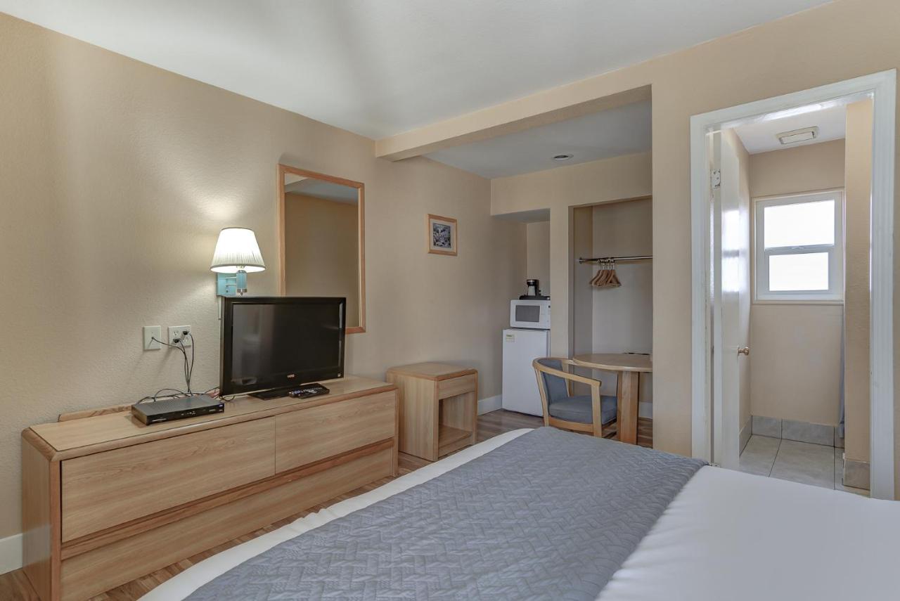 Shasta Pines Motel & Suites Burney Εξωτερικό φωτογραφία