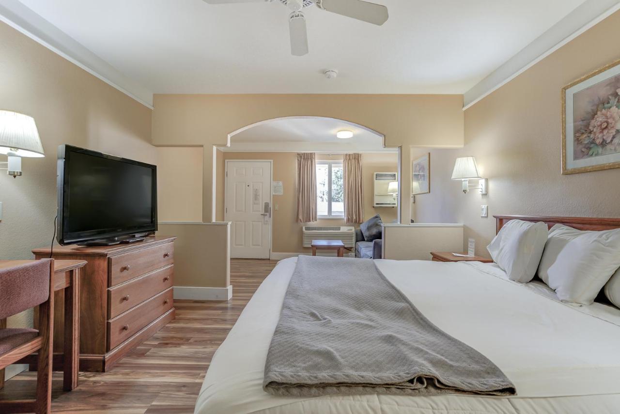 Shasta Pines Motel & Suites Burney Εξωτερικό φωτογραφία