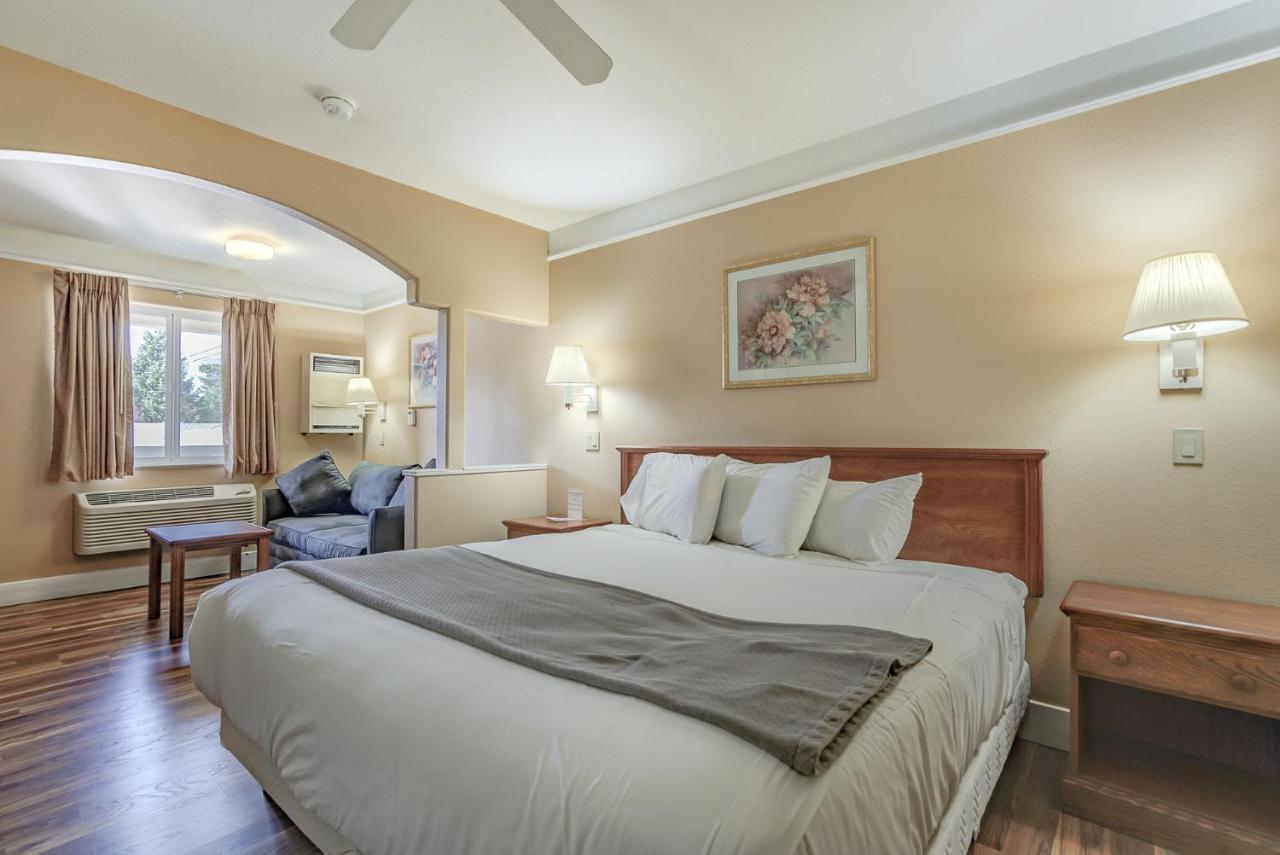 Shasta Pines Motel & Suites Burney Εξωτερικό φωτογραφία