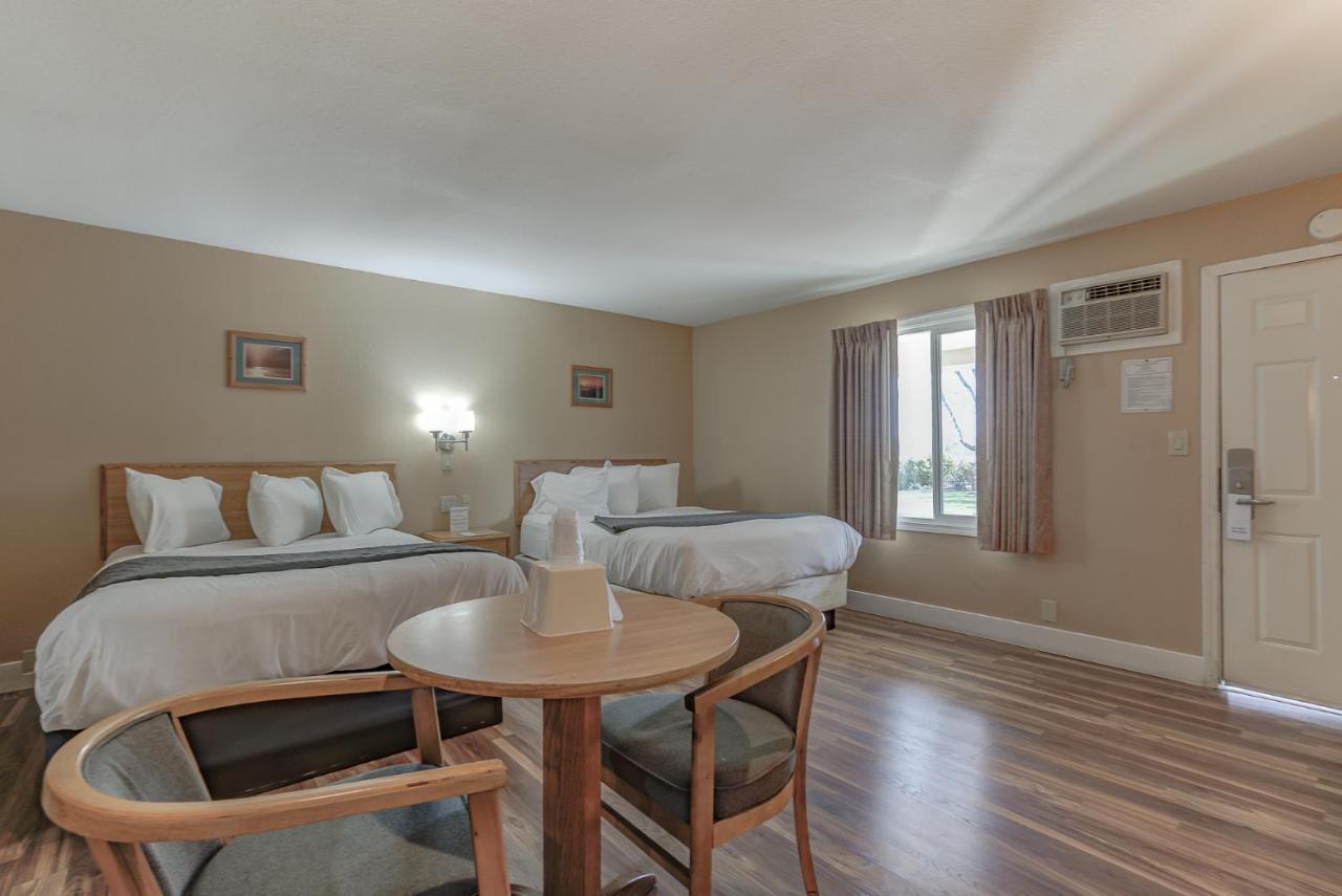 Shasta Pines Motel & Suites Burney Εξωτερικό φωτογραφία