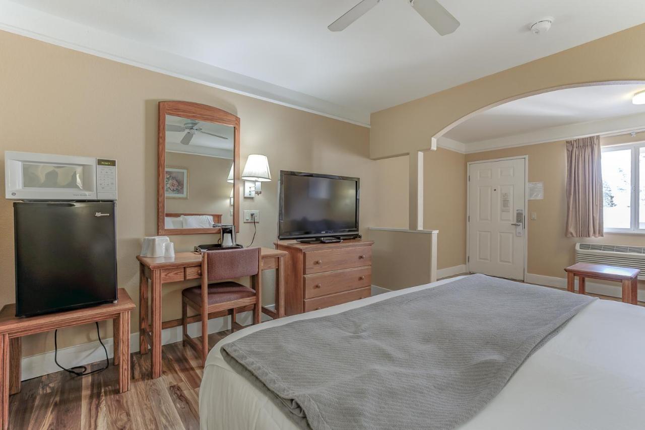 Shasta Pines Motel & Suites Burney Εξωτερικό φωτογραφία