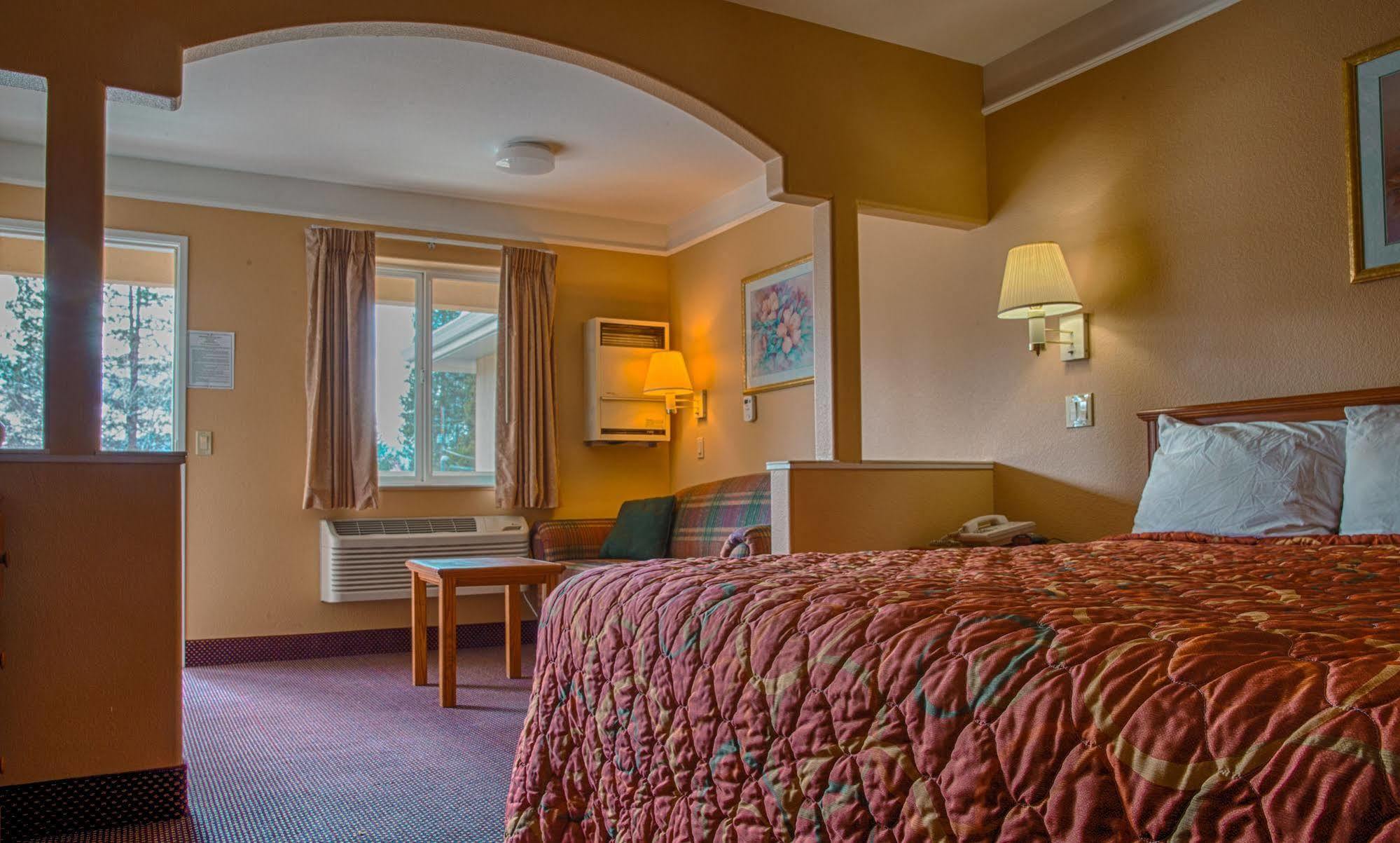 Shasta Pines Motel & Suites Burney Εξωτερικό φωτογραφία